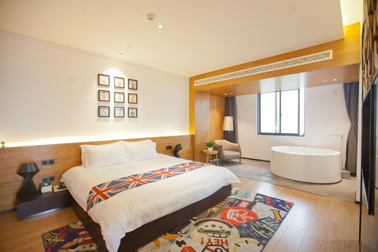 Aizhu Boutique Theme Hotel Xiamen Bagian luar foto